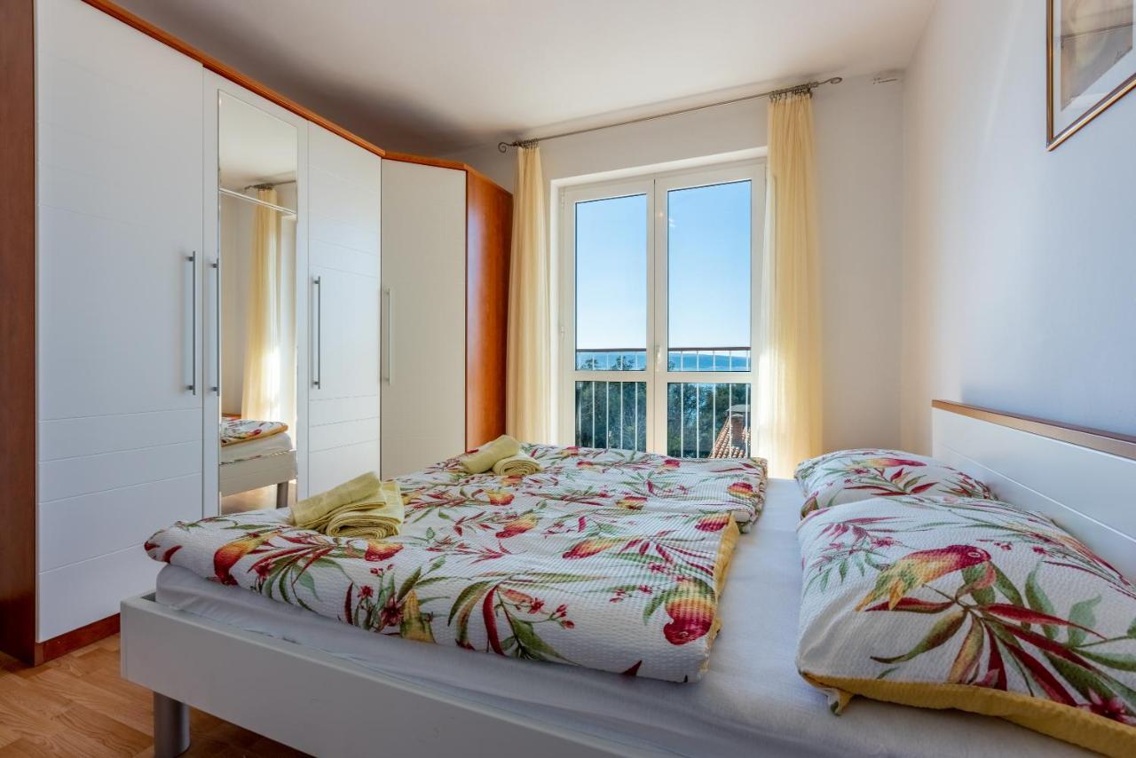 Apartment Mira "Pet Friendly" Цриквеница Экстерьер фото