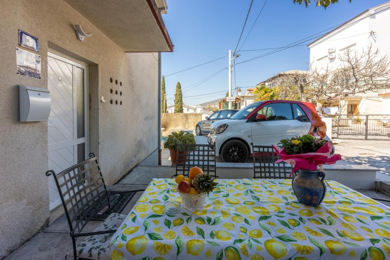 Apartment Mira "Pet Friendly" Цриквеница Экстерьер фото