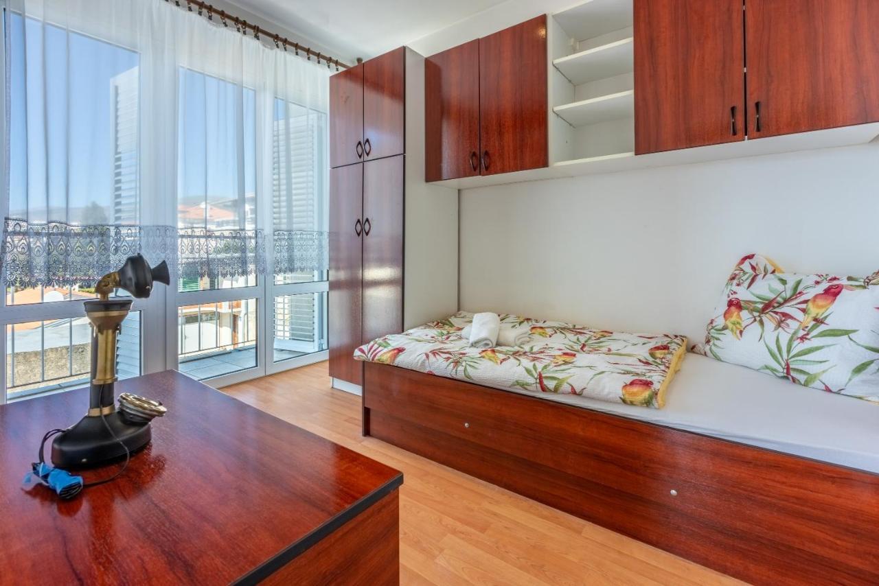 Apartment Mira "Pet Friendly" Цриквеница Экстерьер фото